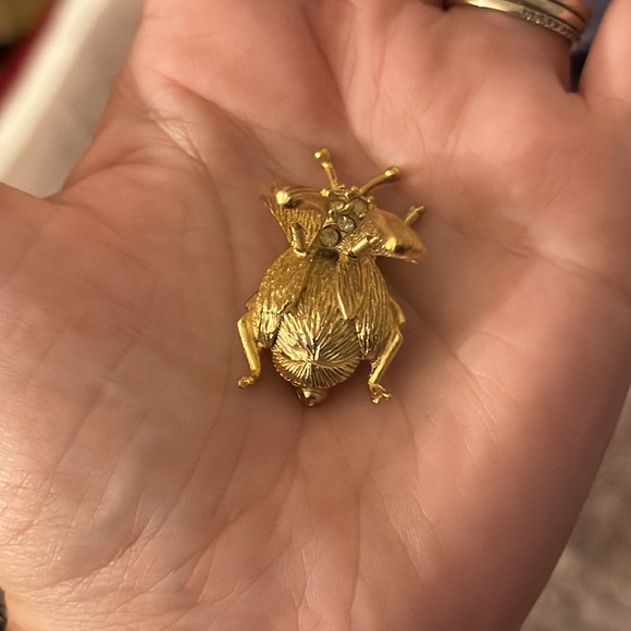 Hattie Carnegie Trembler Queen Bee brooch 🐝 - Picture 4 of 6